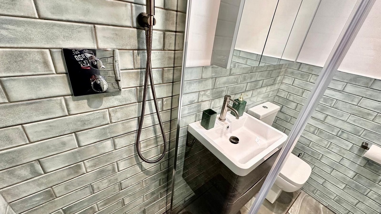 Photo of Bathroom in Garn Fadryn
