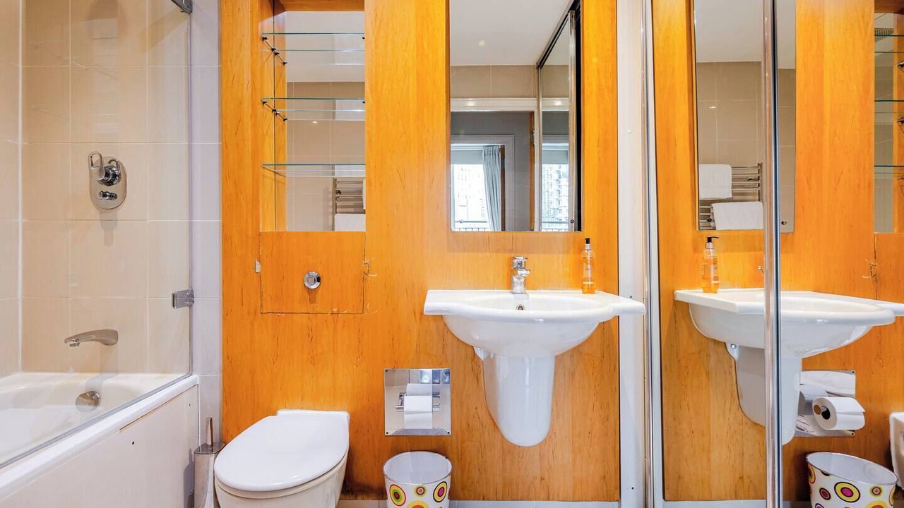 Photo of Bathroom in Tower Hill