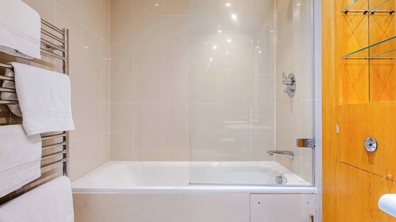 Photo of Bathroom in Tower Hill