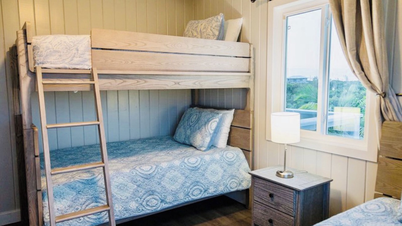 Photo of Bedroom in Staniel Cay