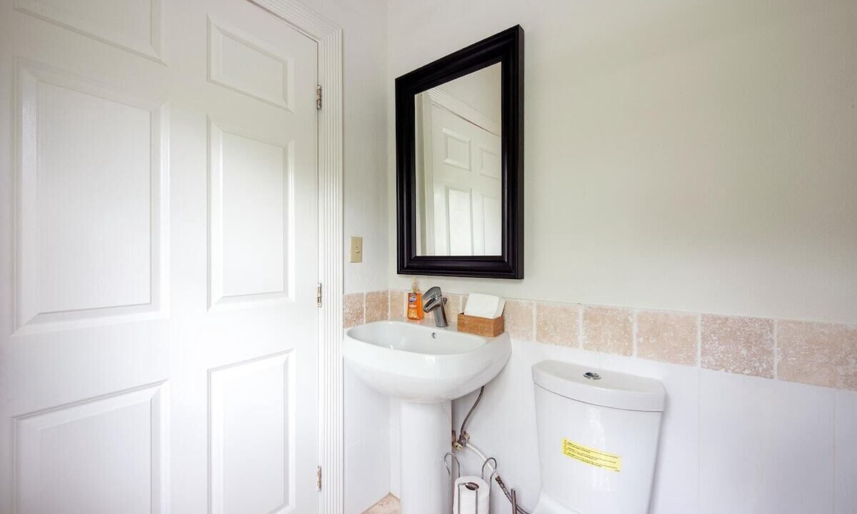 Photo of Bathroom in Rock Sound