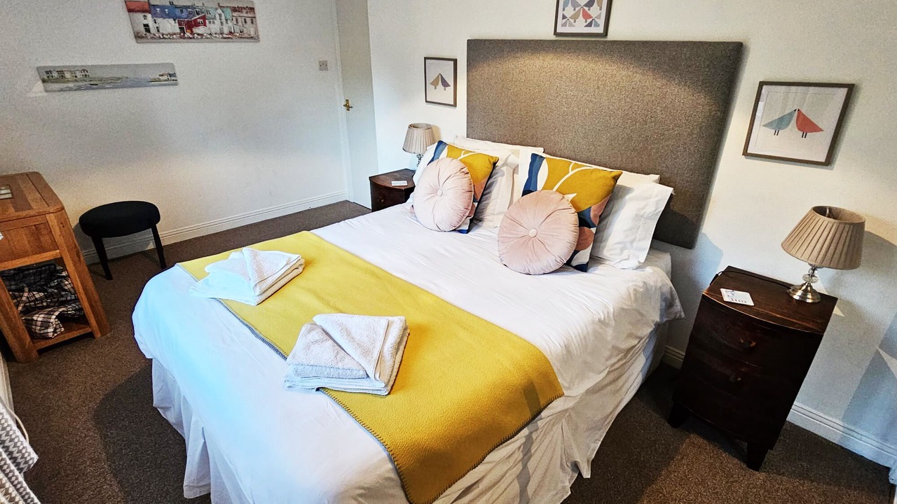 Photo of Bedroom in Waren Mill