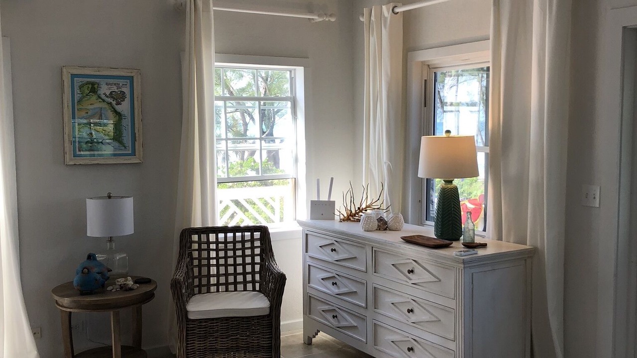 Photo of Livingroom in Tarpum Bay