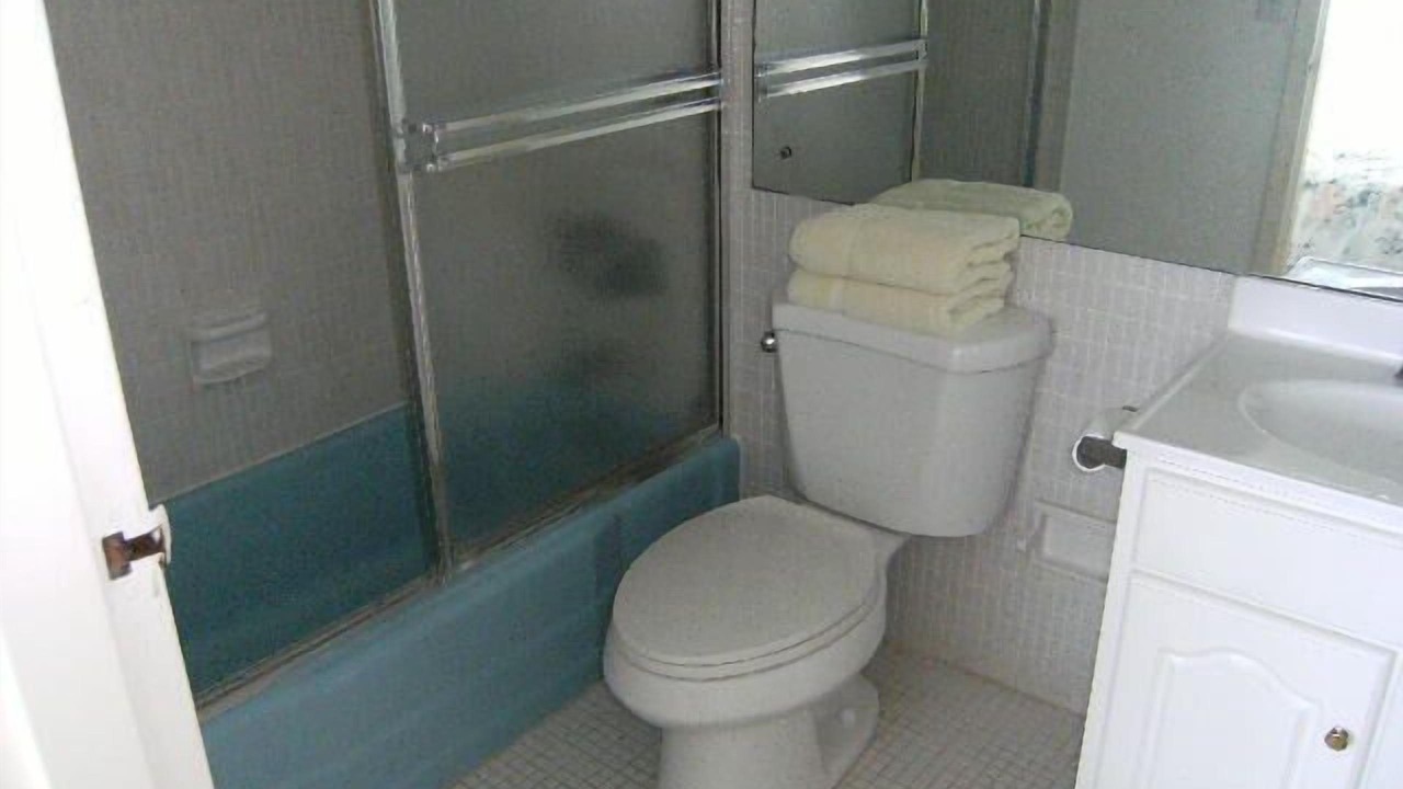 Photo of Bathroom in Discovery Bay
