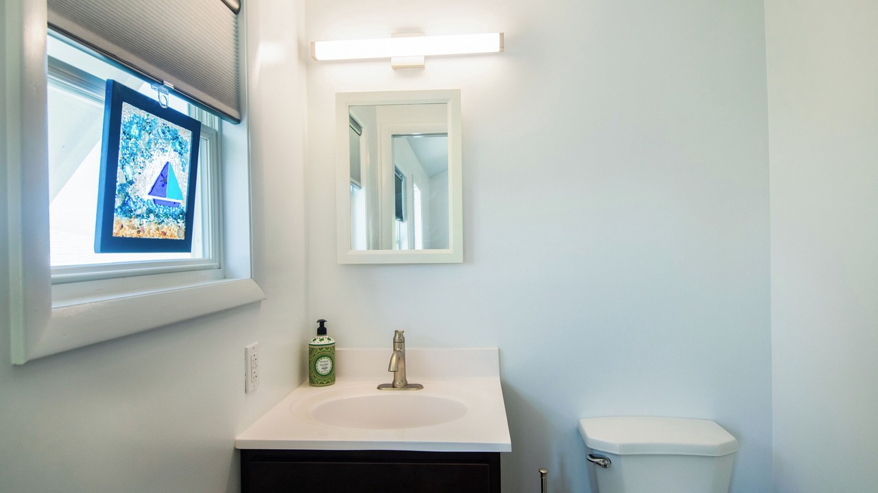 Photo of Bathroom in Man O War Cay