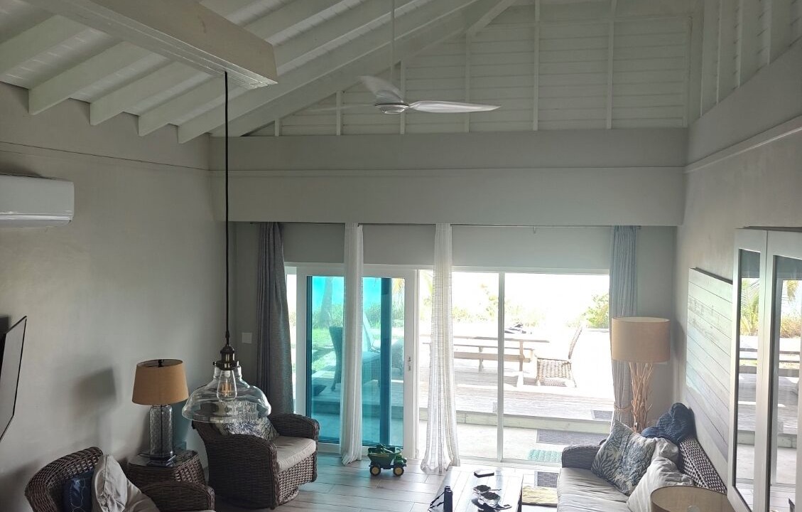 Photo of Livingroom in Spanish Wells