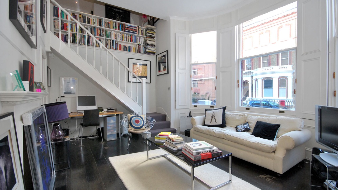 Photo of Livingroom in Courtfield