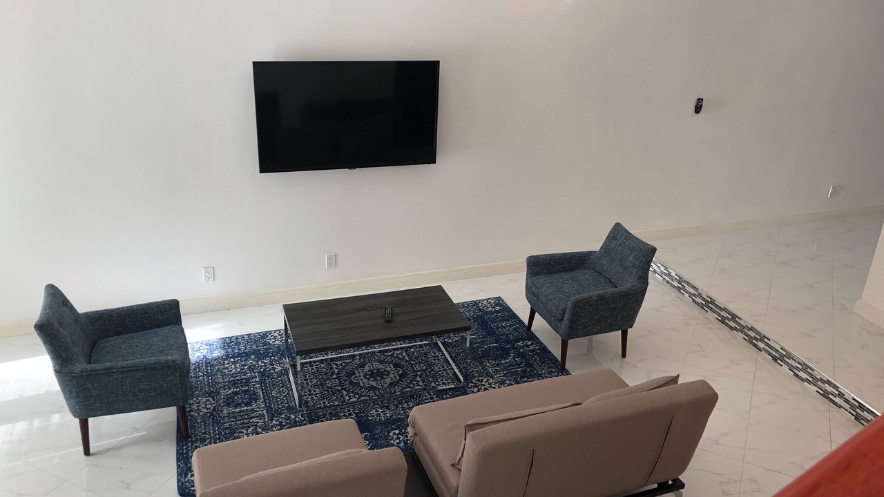 Photo of Livingroom in Nassau
