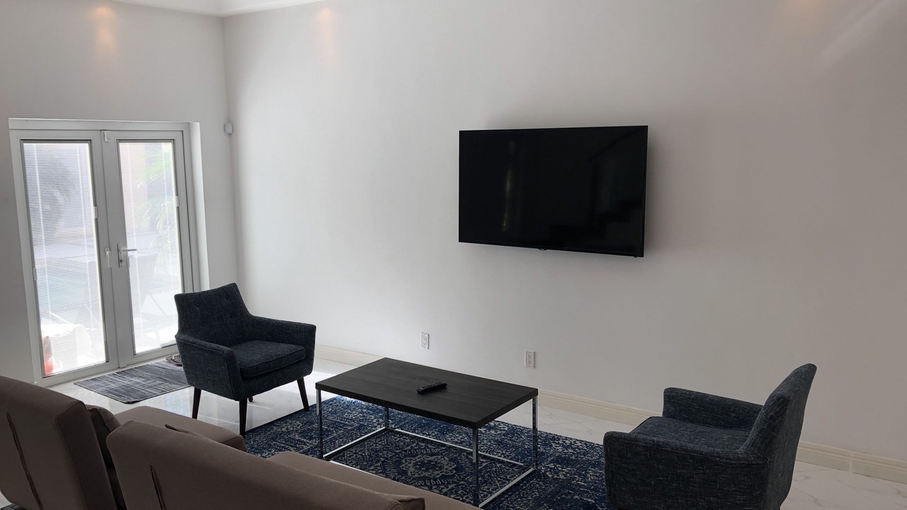 Photo of Livingroom in Nassau