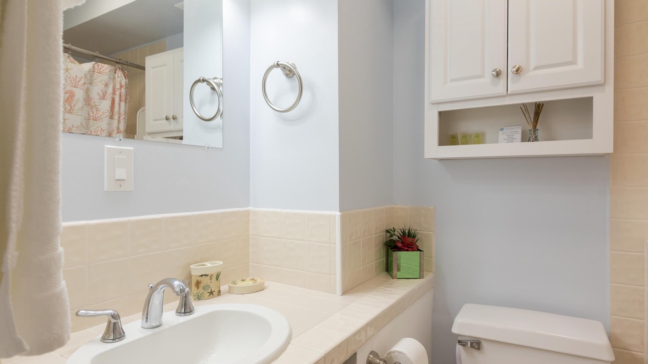 Photo of Bathroom in Waikiki