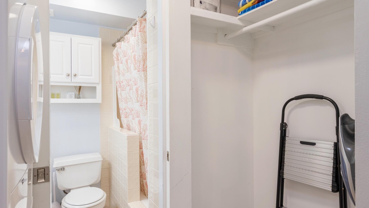 Photo of Bathroom in Waikiki