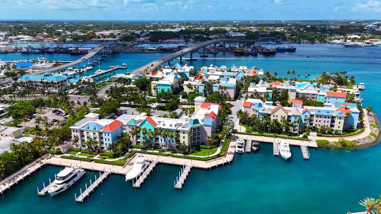 Photo of Others in Paradise Island