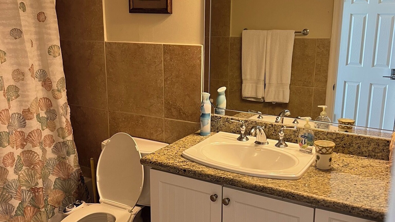 Photo of Bathroom in Alice Town