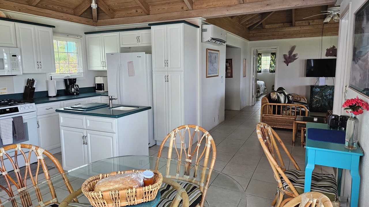 Photo of Kitchen in Green Turtle Cay