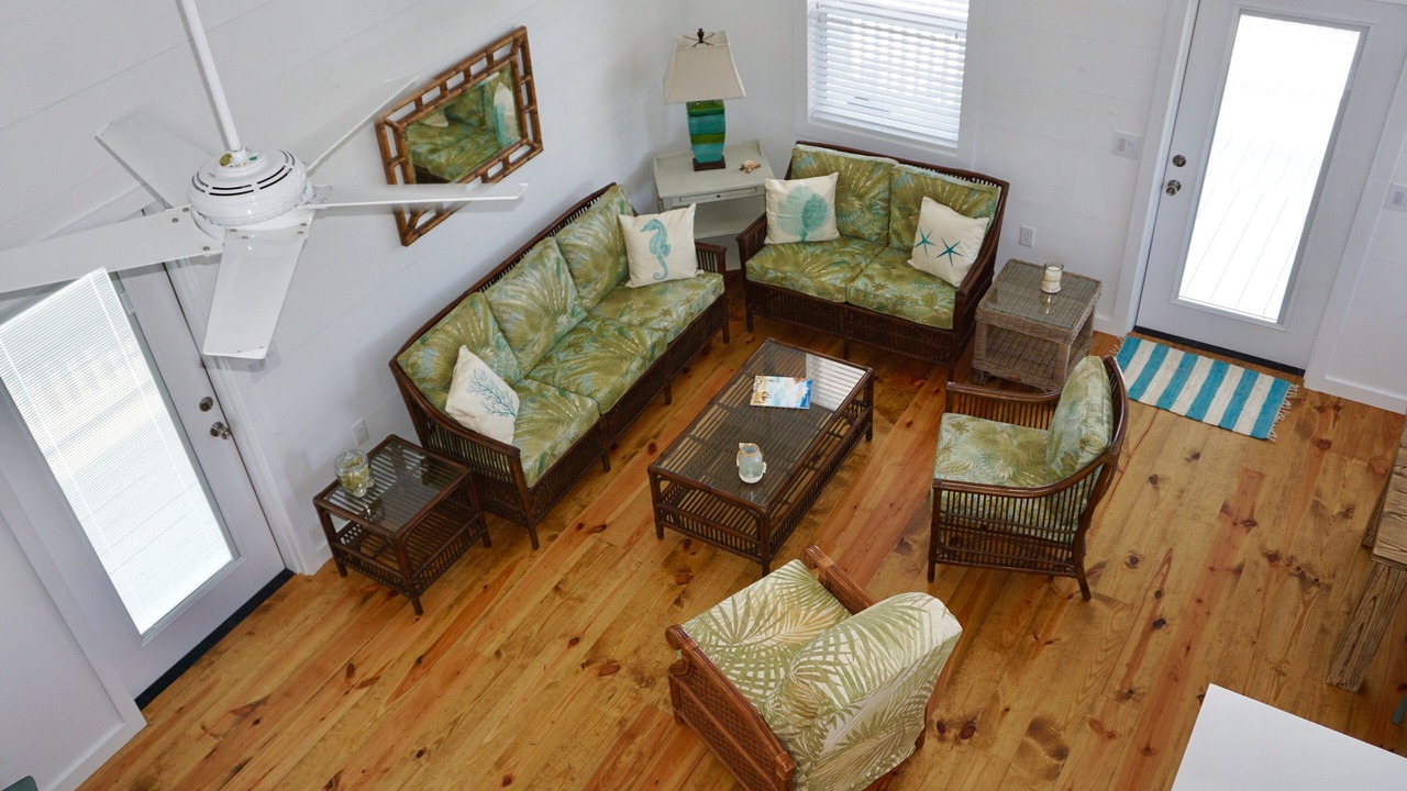 Photo of Livingroom in Spanish Wells