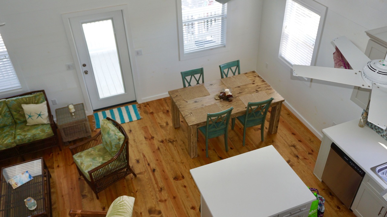 Photo of Livingroom in Spanish Wells