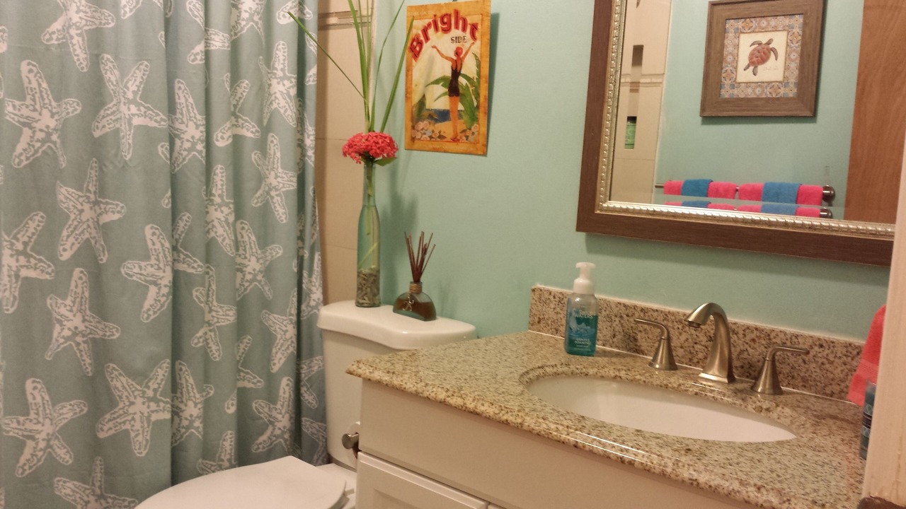 Photo of Bathroom in Spanish Wells