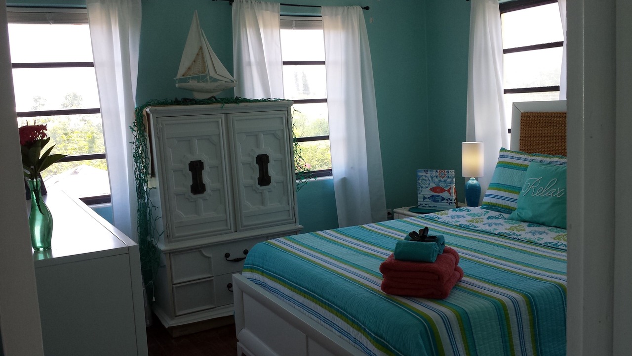 Photo of Bedroom in Spanish Wells