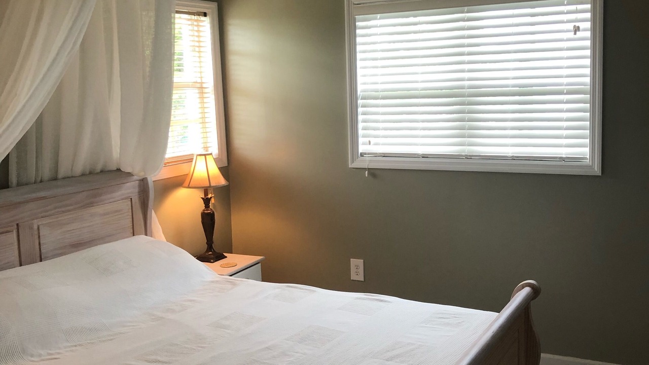 Photo of Bedroom in Spanish Wells