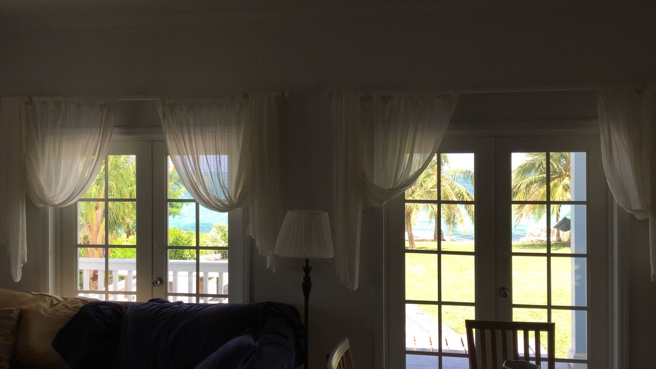 Photo of Livingroom in Spanish Wells
