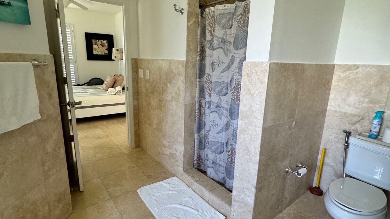 Photo of Bathroom in Alice Town