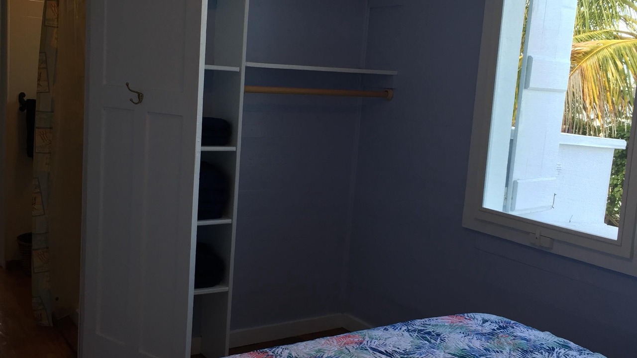 Photo of Bedroom in Man O War Cay