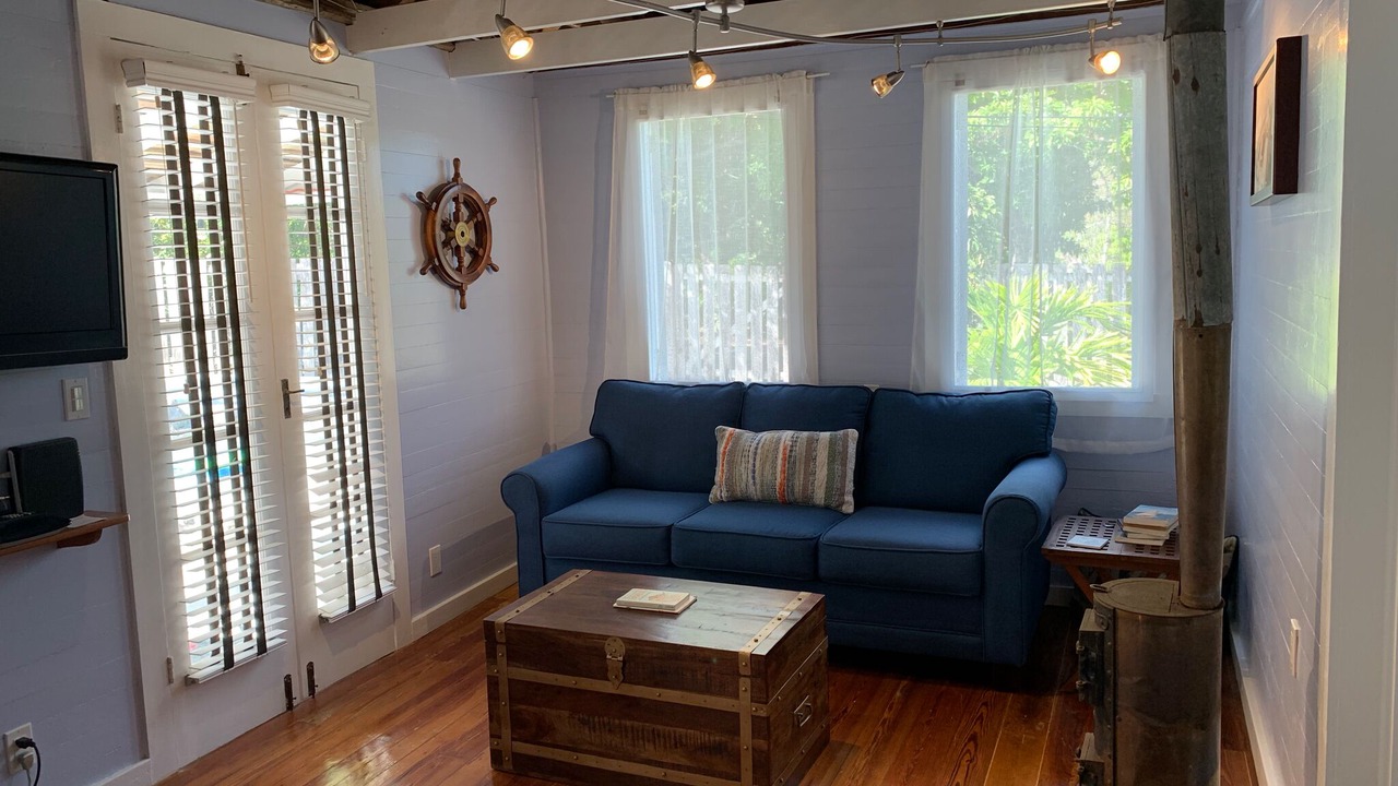 Photo of Livingroom in Man O War Cay