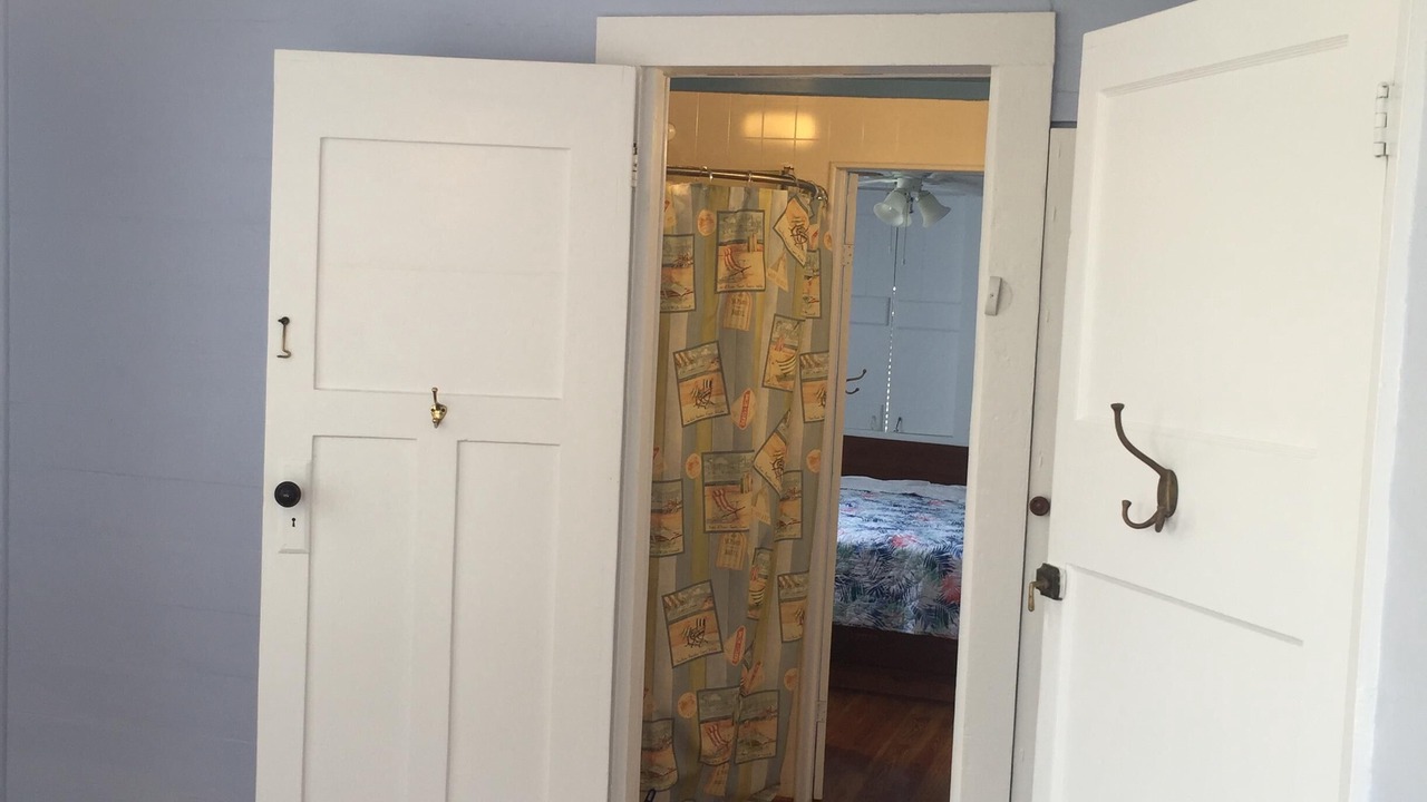 Photo of Bedroom in Man O War Cay