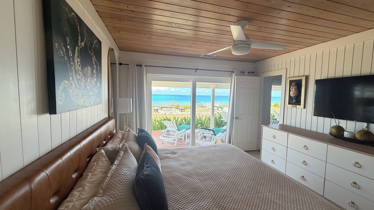 Photo of Bedroom in Great Harbour Cay