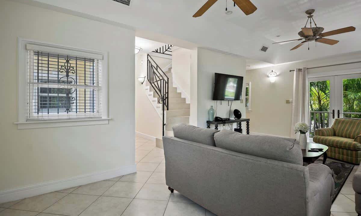 Photo of Livingroom in Nassau