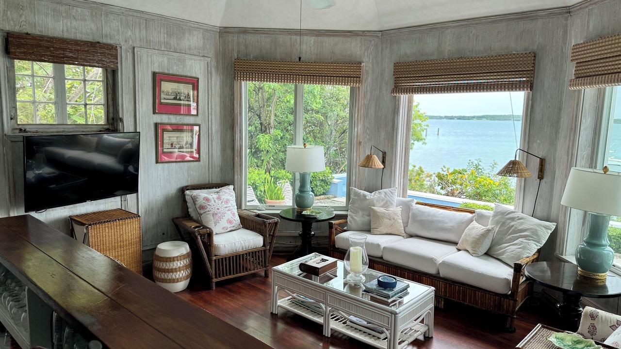 Photo of Livingroom in Dunmore Town