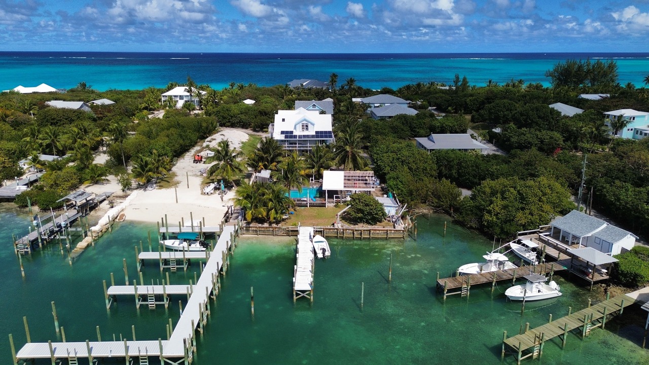 Photo of Others in Man O War Cay