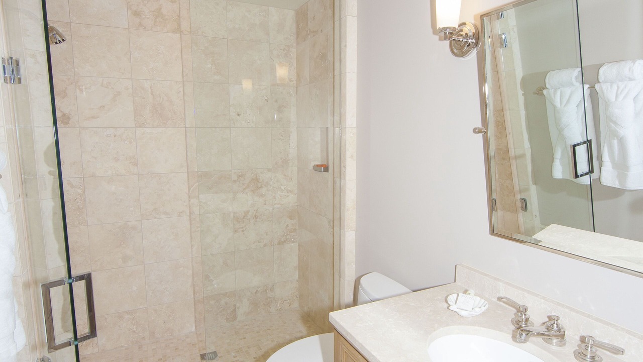 Photo of Bathroom in Staniel Cay