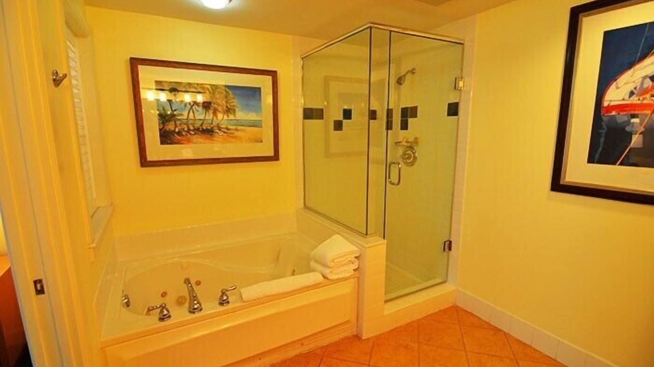 Photo of Bathroom in Paradise Island