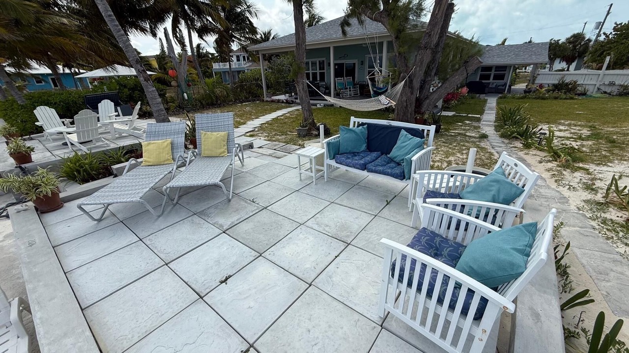 Photo of Patio Balcony in Spanish Wells
