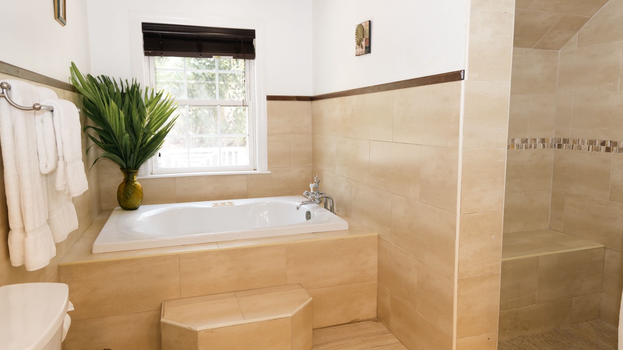 Photo of Bathroom in Dunmore Town