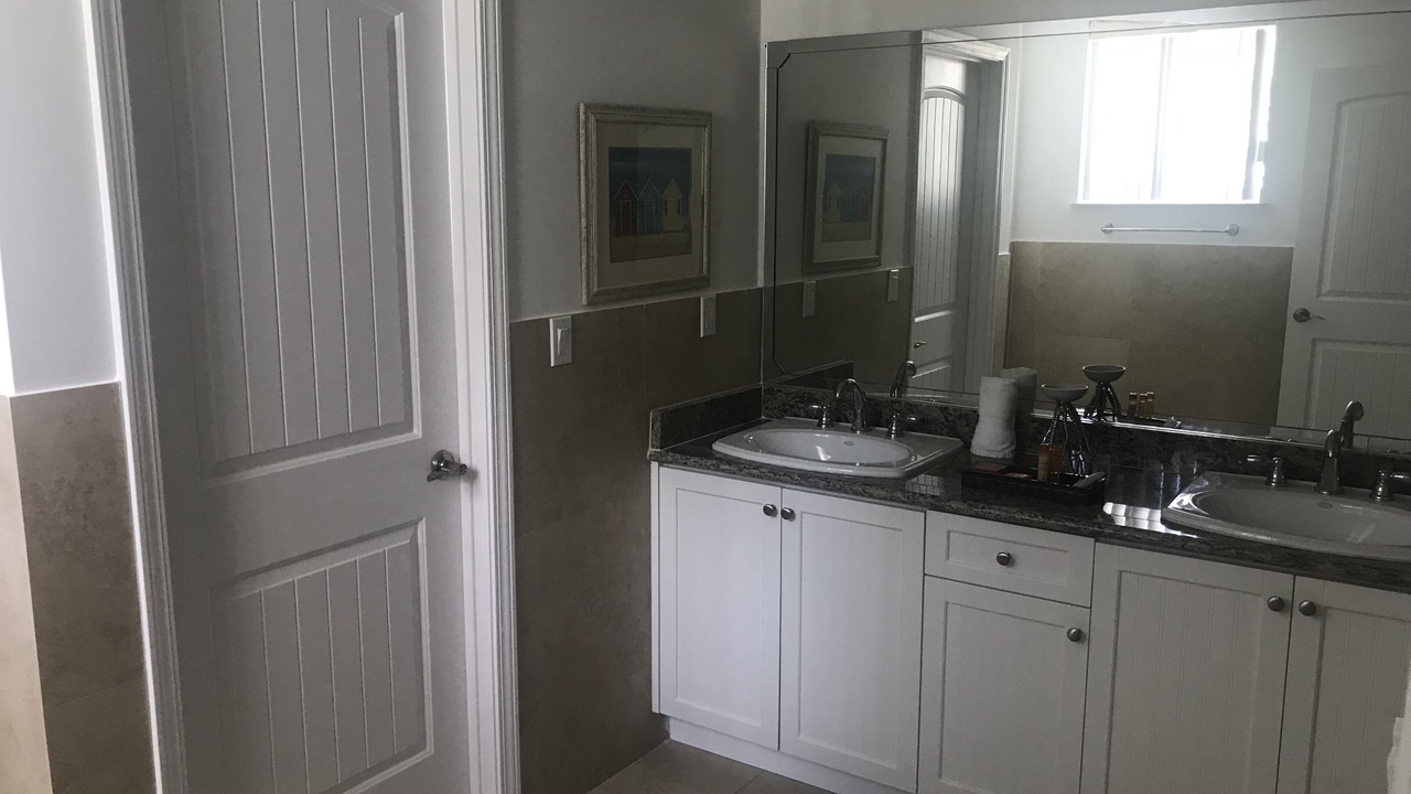 Photo of Bathroom in Alice Town