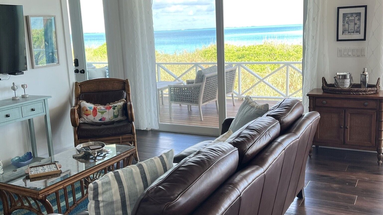 Photo of Livingroom in Treasure Cay