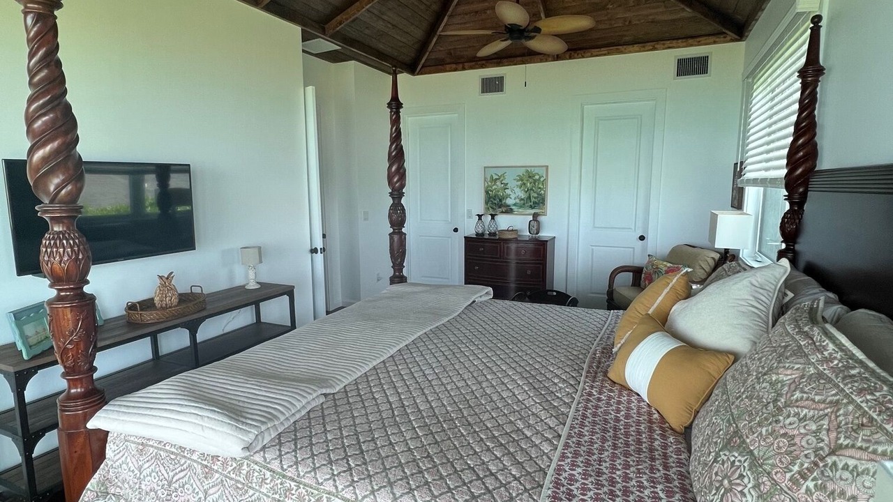 Photo of Bedroom in Treasure Cay