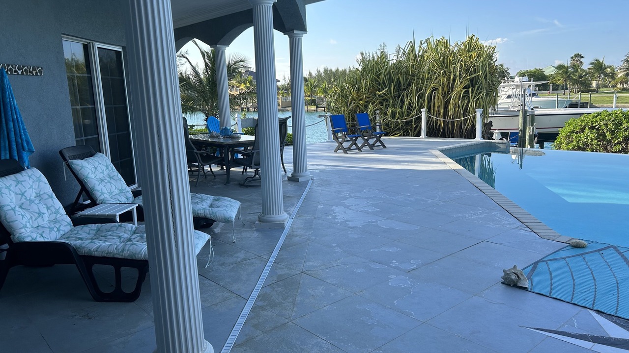 Photo of Outdoor in Bahamia West