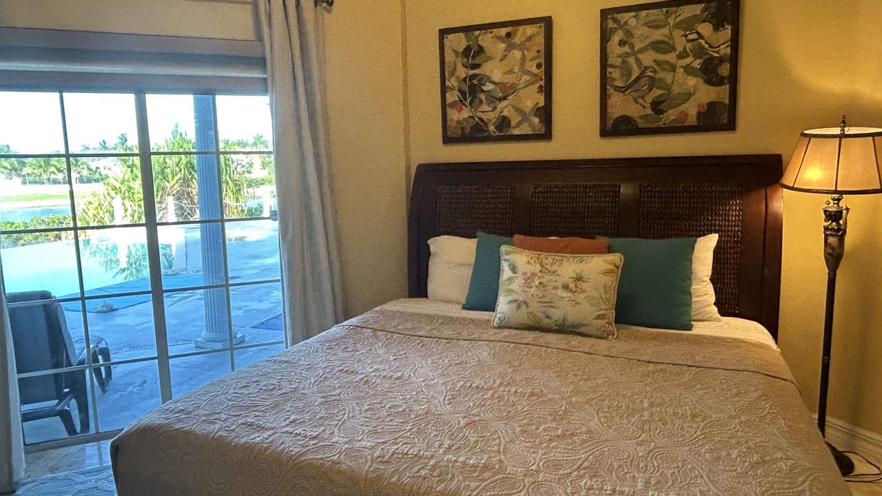 Photo of Outdoor in Bahamia West