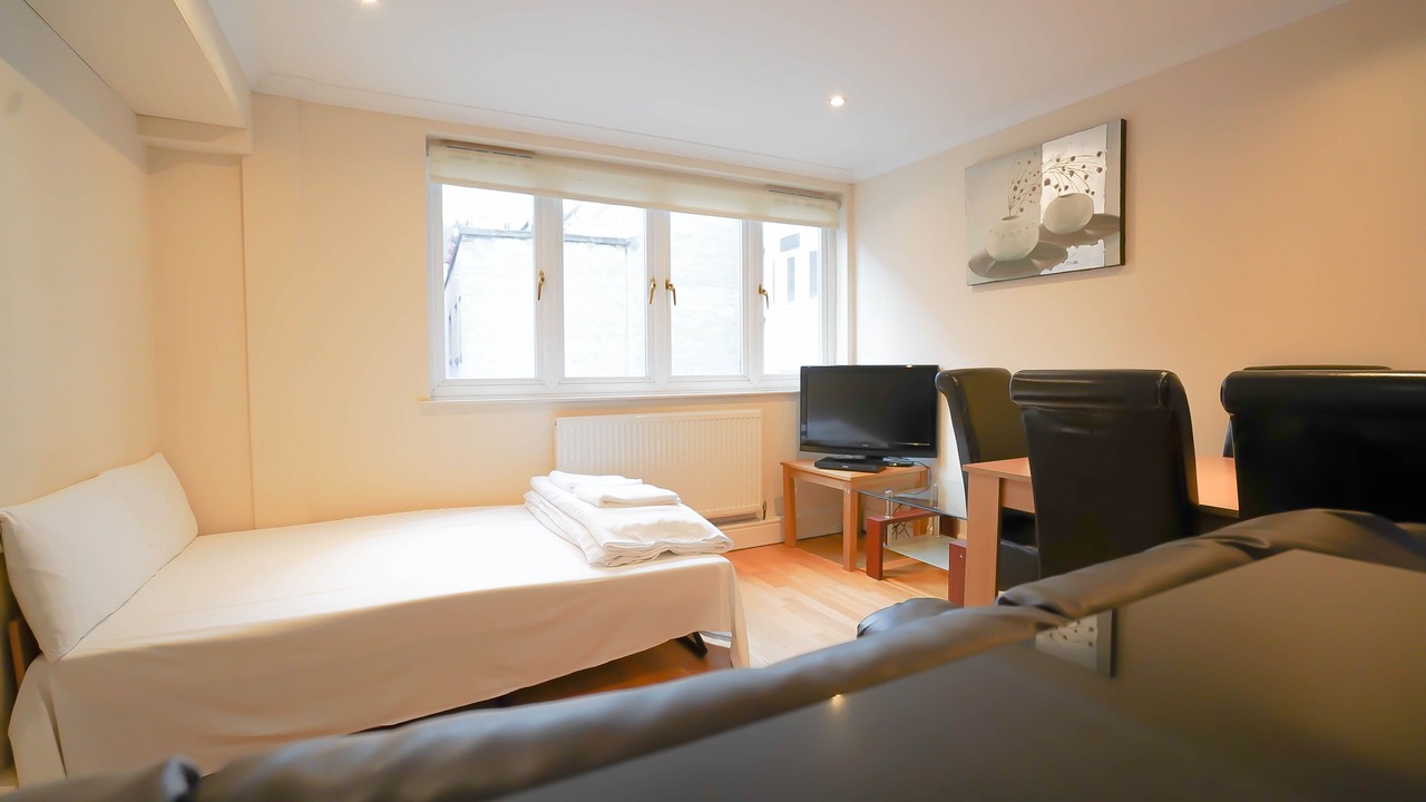 Photo of Bedroom in South Bank