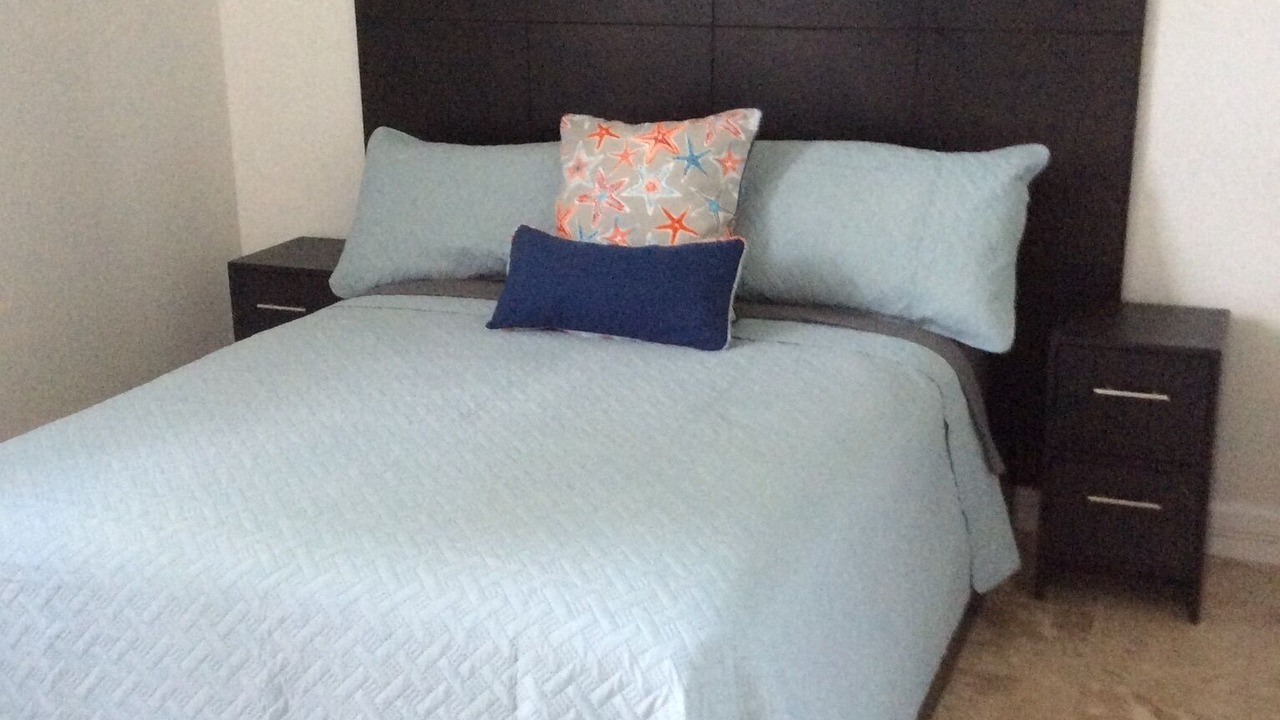 Photo of Bedroom in Bahama Palm Shores