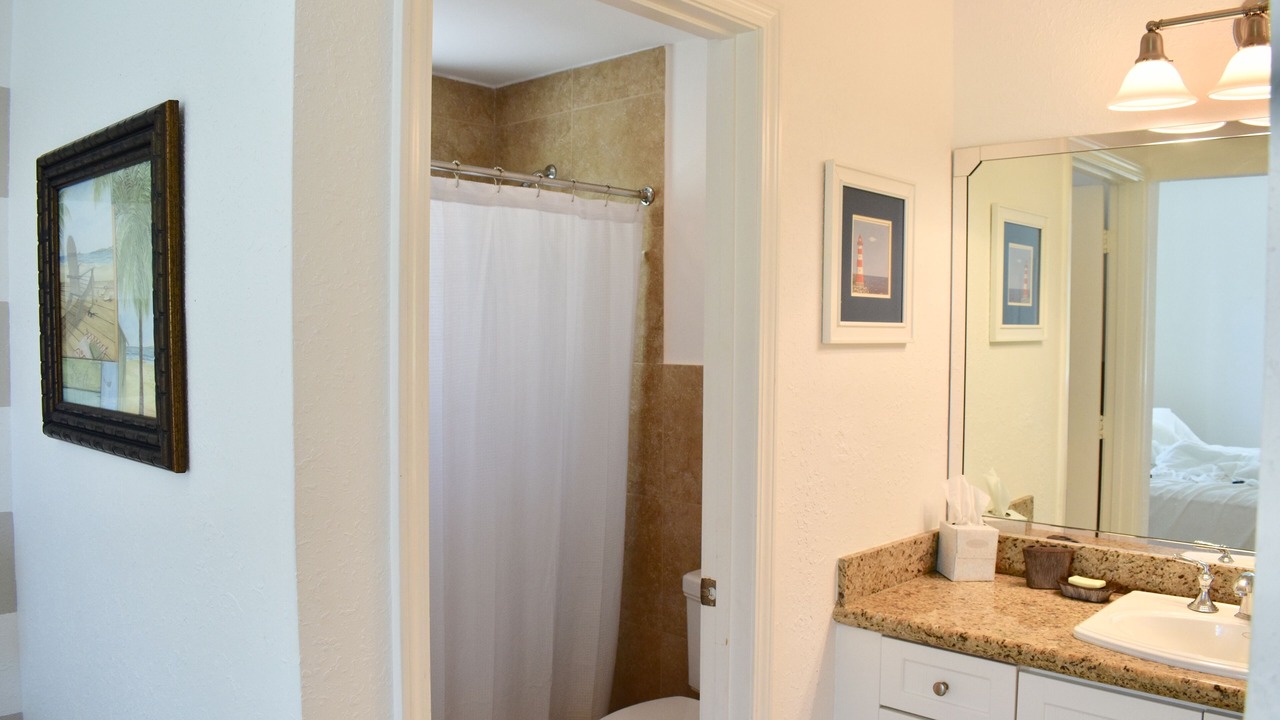 Photo of Bathroom in Alice Town
