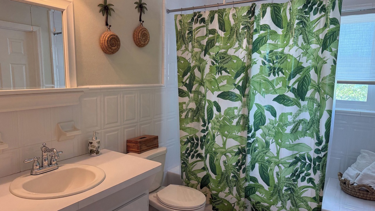 Photo of Bathroom in Tar Bay