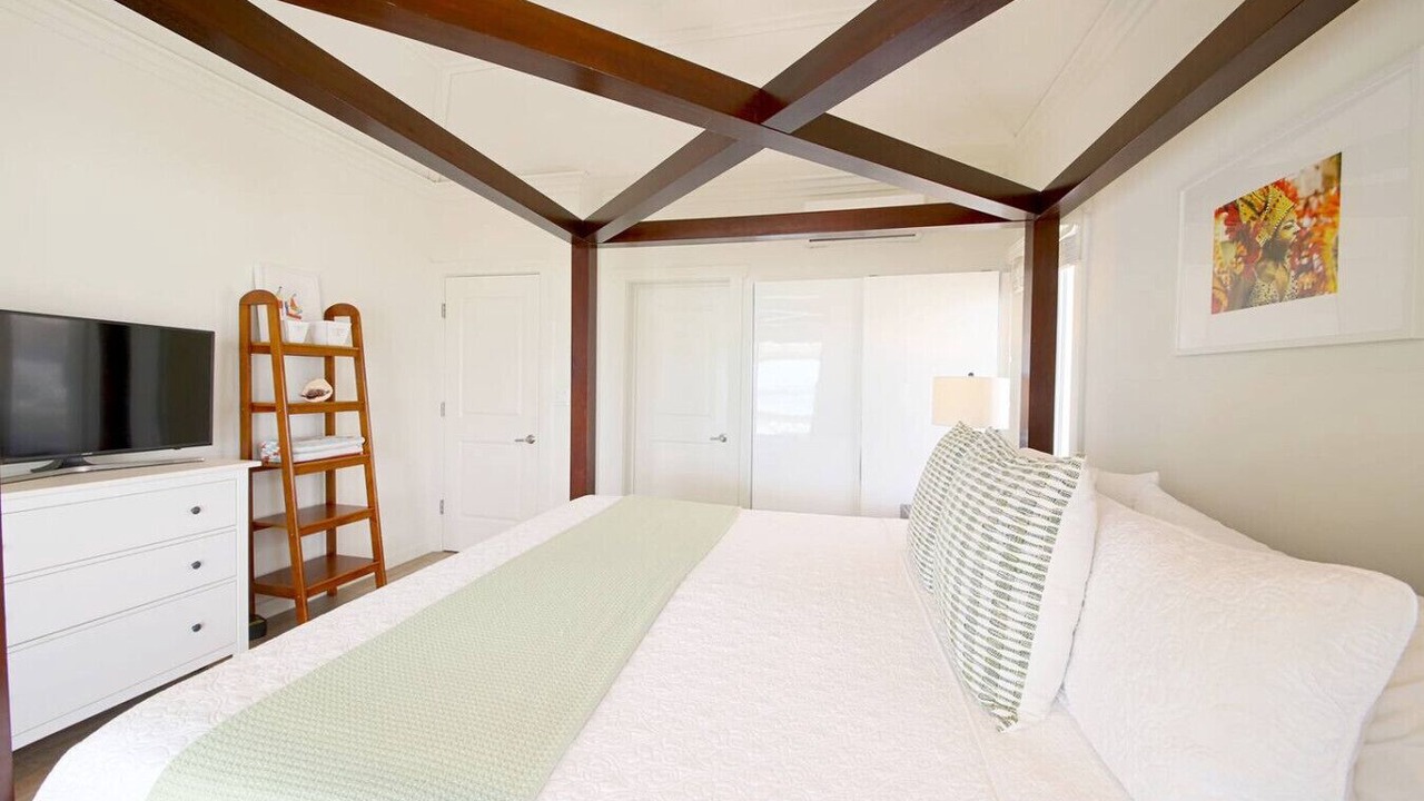 Photo of Bedroom in Governor's Harbour