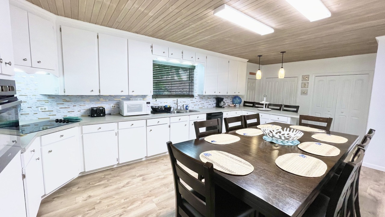 Photo of Kitchen in Spanish Wells