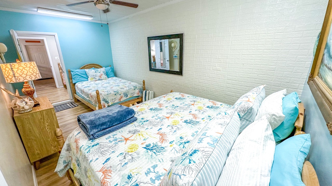 Photo of Bedroom in Spanish Wells