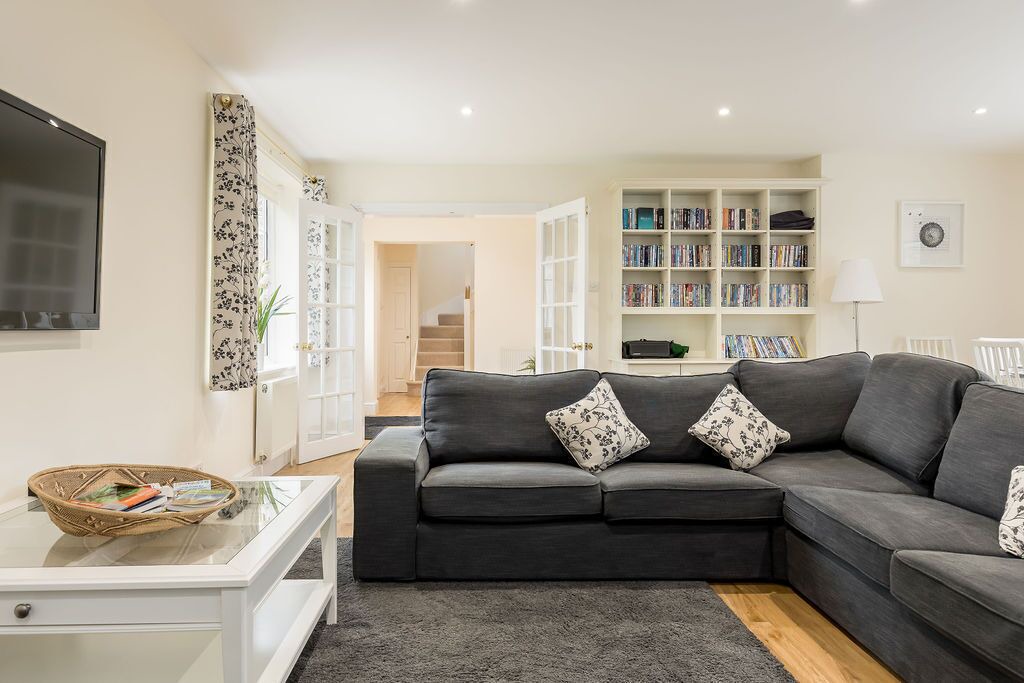 Photo of Livingroom in Burley