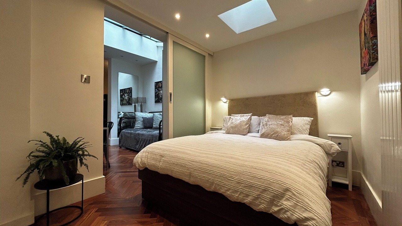 Photo of Bedroom in Bayswater